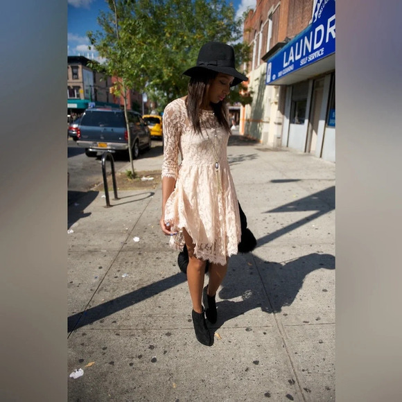 FREE‎ PEOPLE NWOT Floral Mesh Lace Dress in Peach - Picture 7 of 15